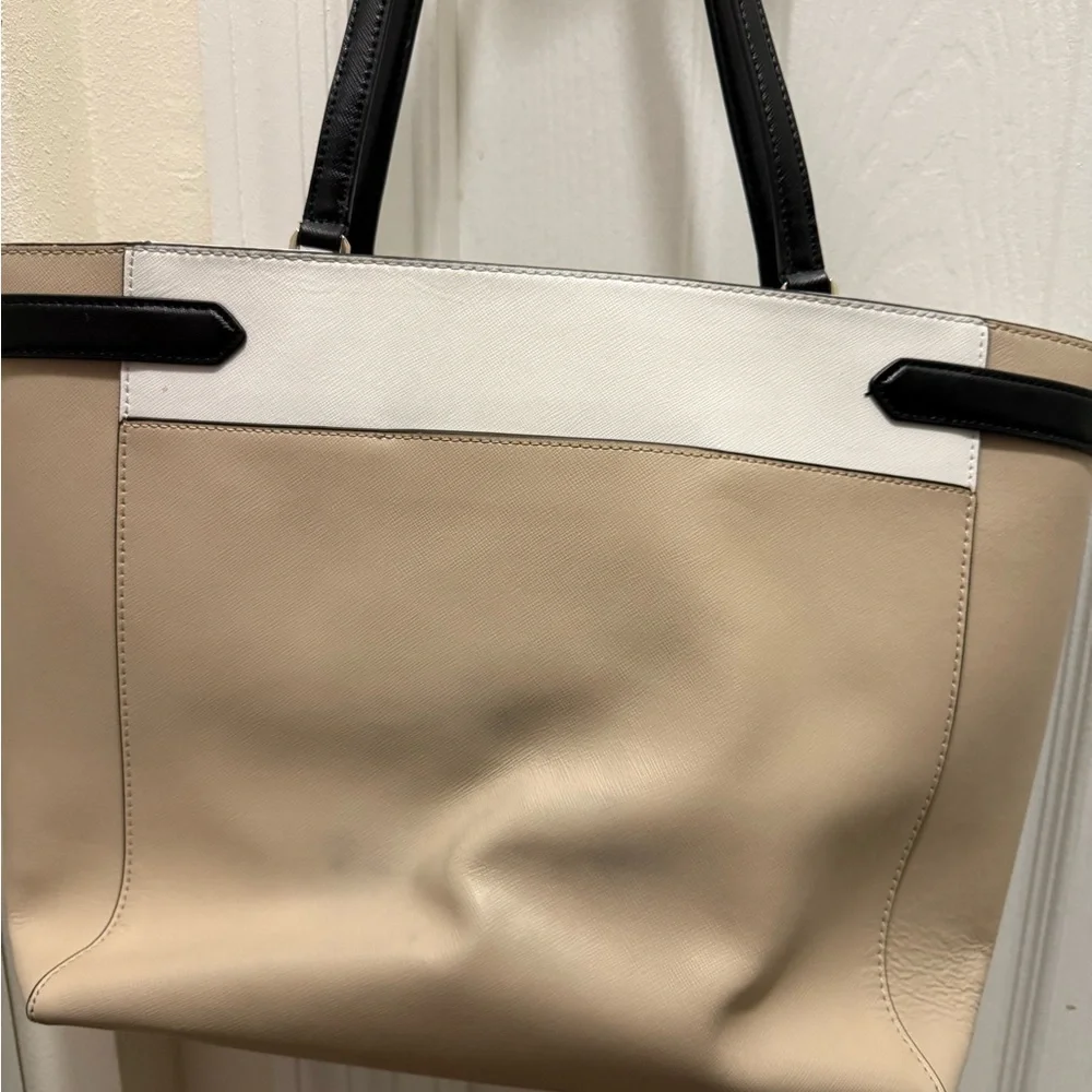 Kate Spade Cream and Black Tote - Picture 5 of 10